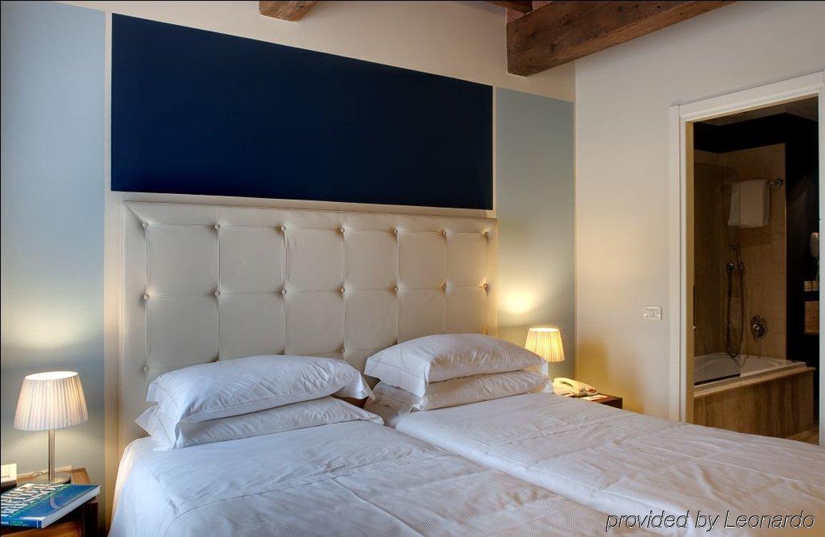 Hotel 500 Firenze Campi Bisenzio Bagian luar foto