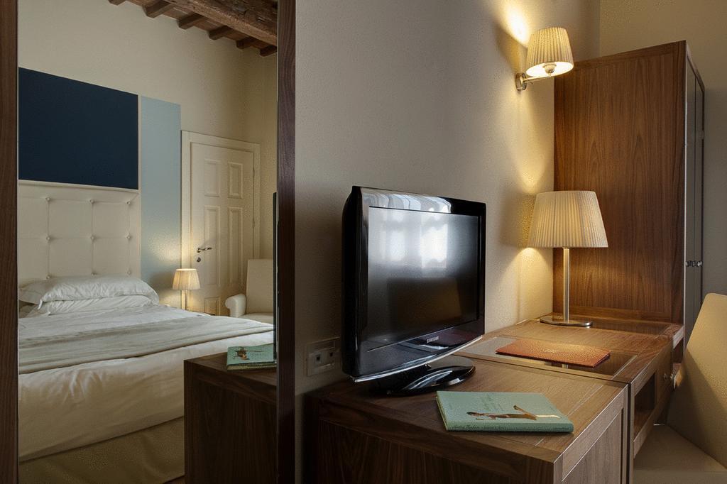 Hotel 500 Firenze Campi Bisenzio Ruang foto