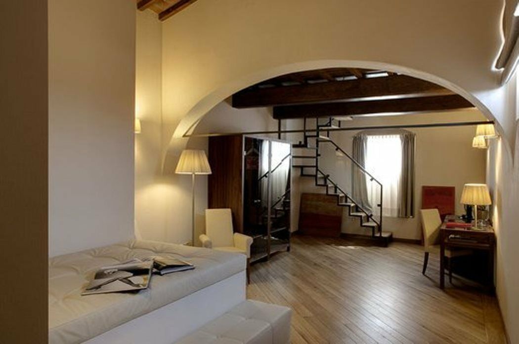 Hotel 500 Firenze Campi Bisenzio Bagian luar foto